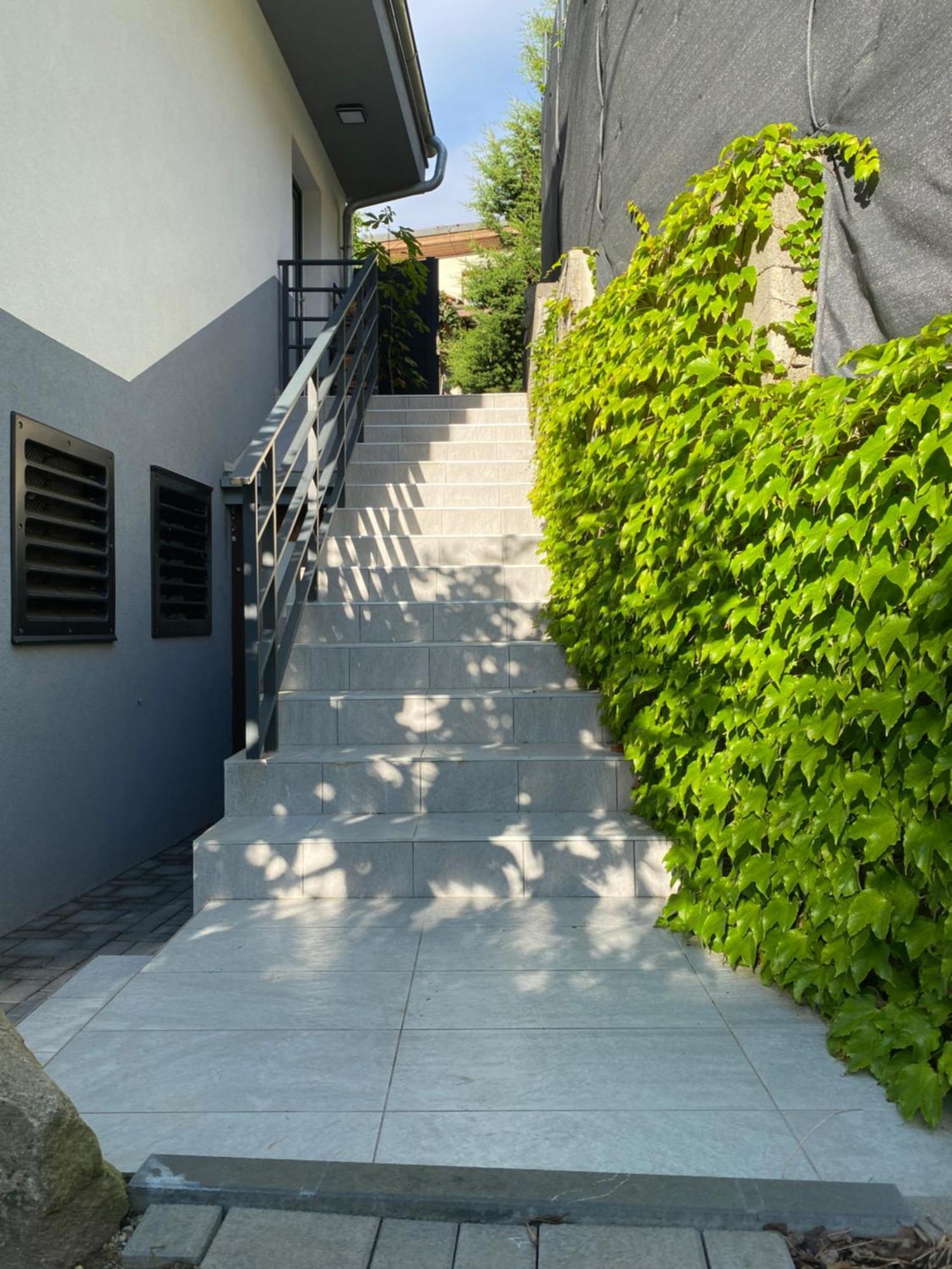 Rosemary Apartment Μπρατισλάβα Εξωτερικό φωτογραφία